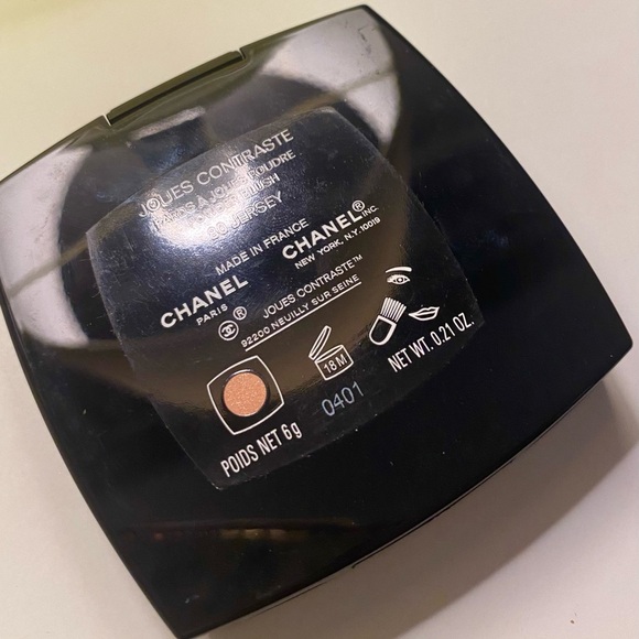 Chanel Joues Contrast Powder Blush in Jersey - Picture 2 of 4